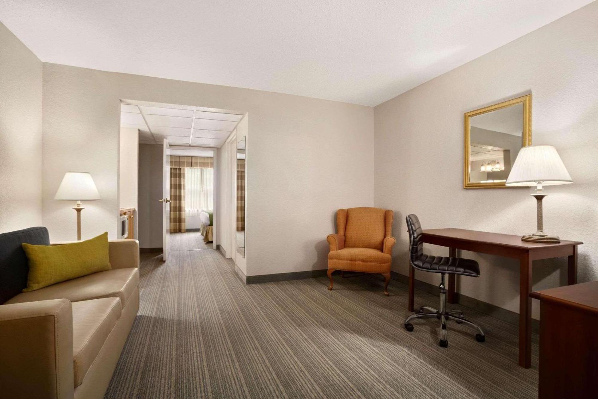 Country Inn & Suites By Radisson, Charlotte University Place, Nc 외부 사진
